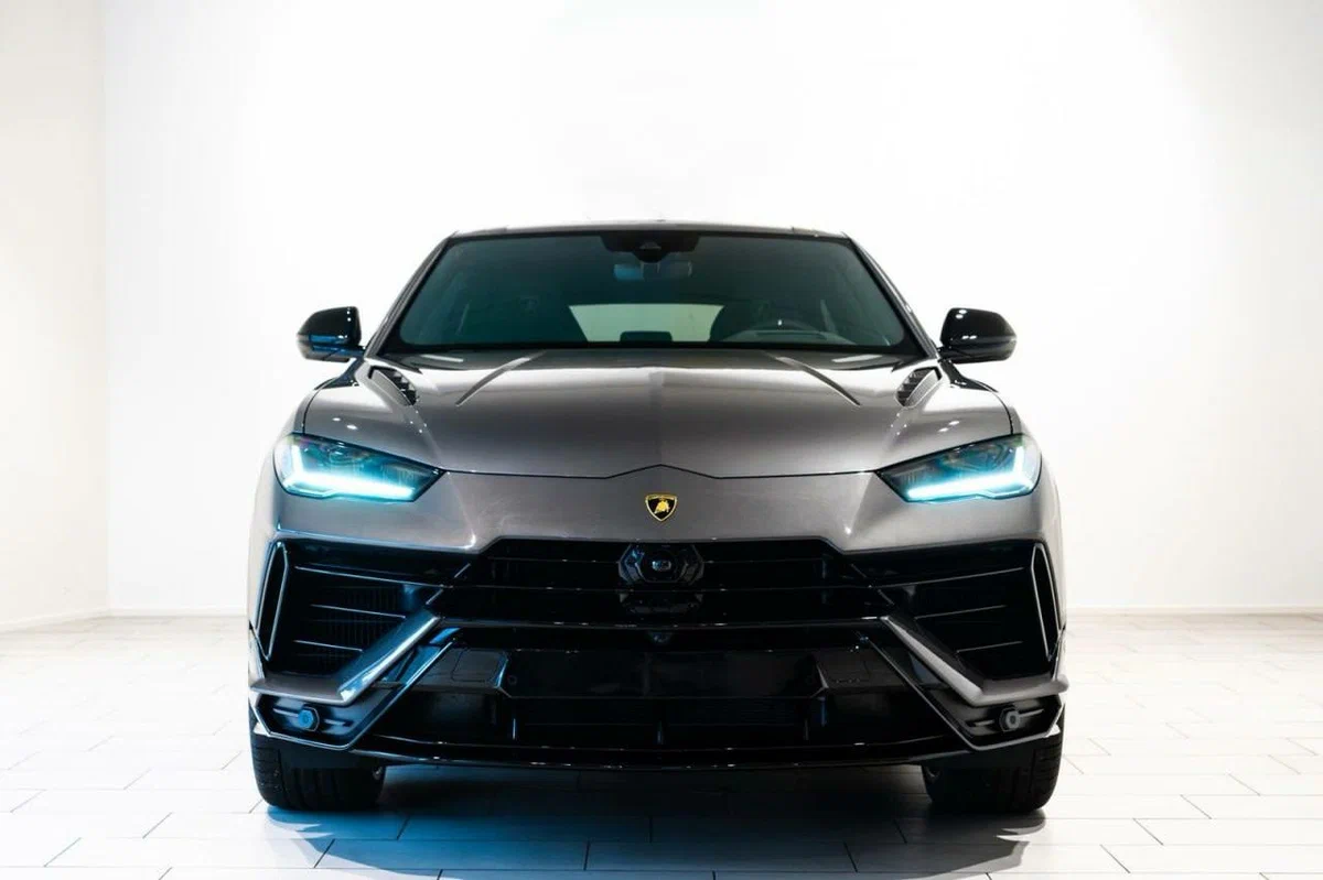  Lamborghini Urus
